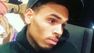 Hat Chris Brown wieder eine Frau geschlagen?