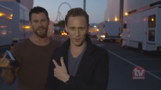 Chris Hemsworth crasht Tom Hiddlestones Award-Rede